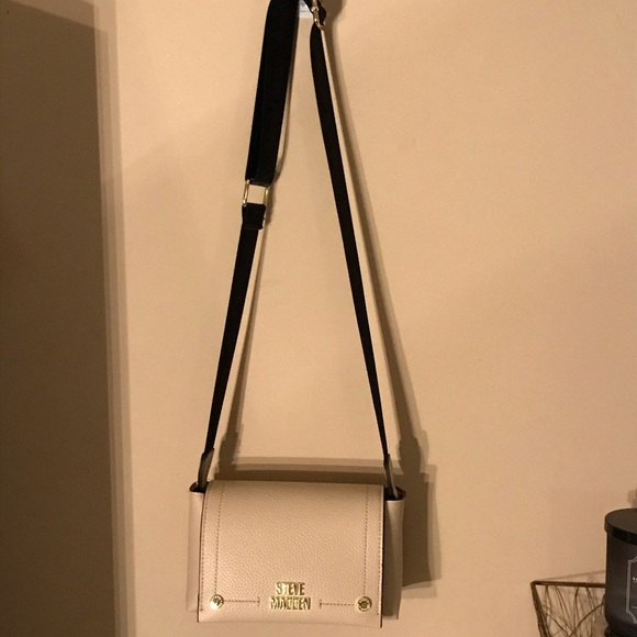 Cream Steve Madden purse - Picture 2 of 5